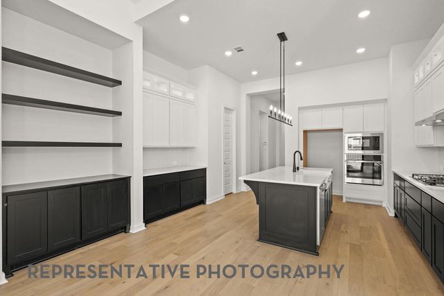 1613 Thicket Hill Drive, Van Alstyne, TX 75495