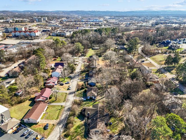 6914 Robinson Drive, Chattanooga, TN 37421