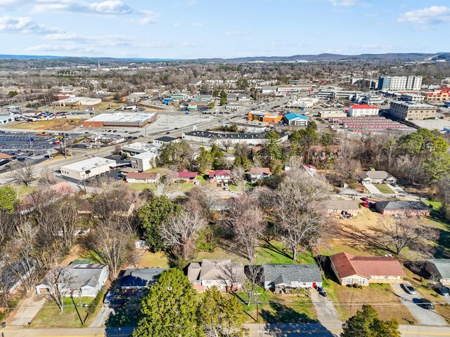 6914 Robinson Drive, Chattanooga, TN 37421