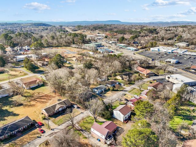 6914 Robinson Drive, Chattanooga, TN 37421