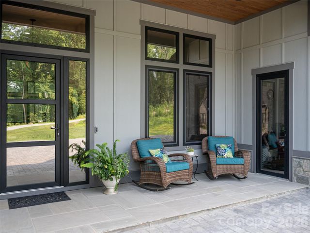 422 Ascension Valley, Horse Shoe, NC 28742