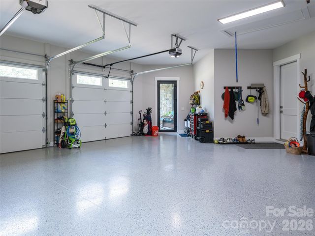 422 Ascension Valley, Horse Shoe, NC 28742