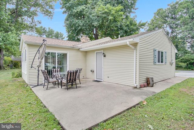 1003 ROCKLEDGE DRIVE, Carlisle, PA 17015