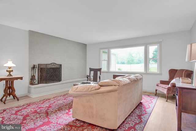 1003 ROCKLEDGE DRIVE, Carlisle, PA 17015