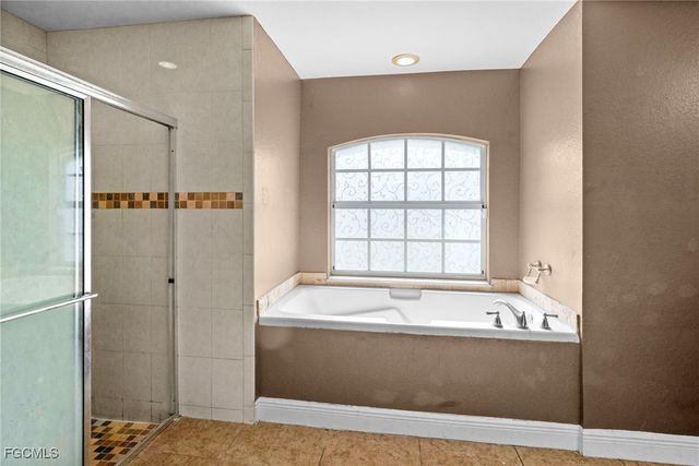 1019 Carroll ST E, Lehigh Acres, FL 33974