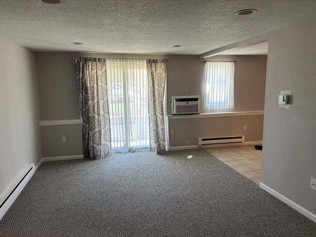 96 Main St 4, Foxboro, MA 02035