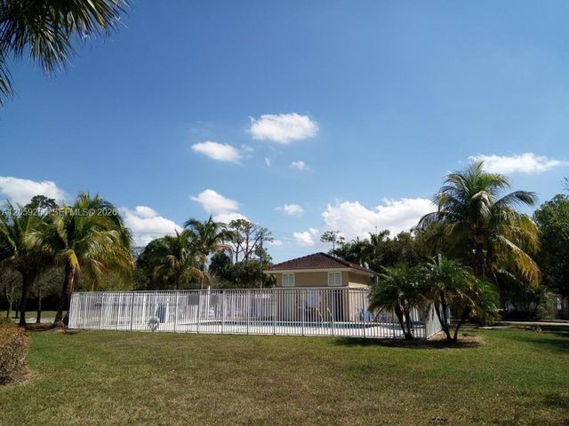 1169 Golden Lakes Blvd 1123, West Palm Beach, FL 33411