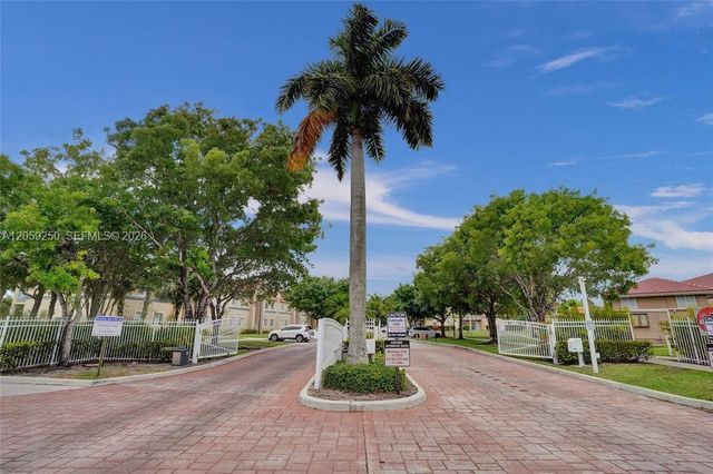 1169 Golden Lakes Blvd 1123, West Palm Beach, FL 33411