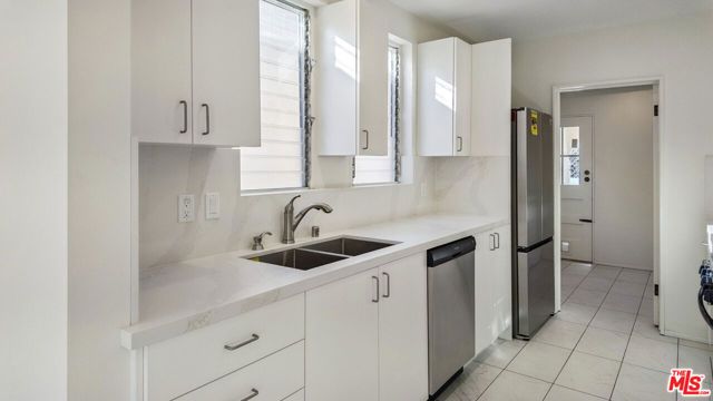 205 S Reeves Drive, Beverly Hills, CA 90212