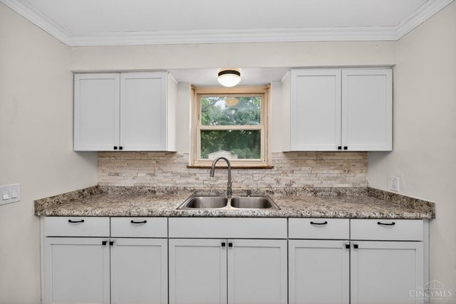 3452 Robb Avenue, Cheviot, OH 45211