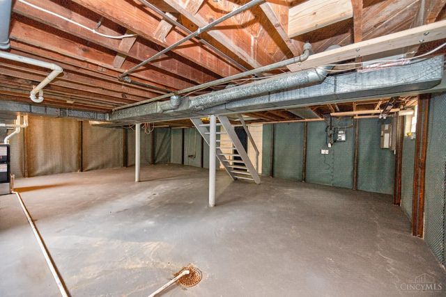 3452 Robb Avenue, Cheviot, OH 45211