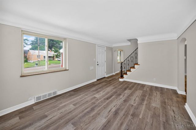 3452 Robb Avenue, Cheviot, OH 45211