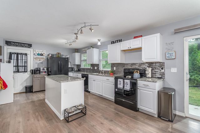 6430 N Longmont St, Park City, KS 67219
