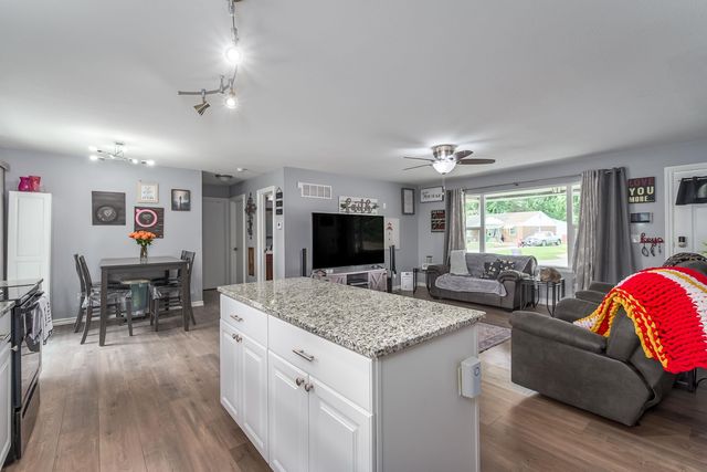 6430 N Longmont St, Park City, KS 67219