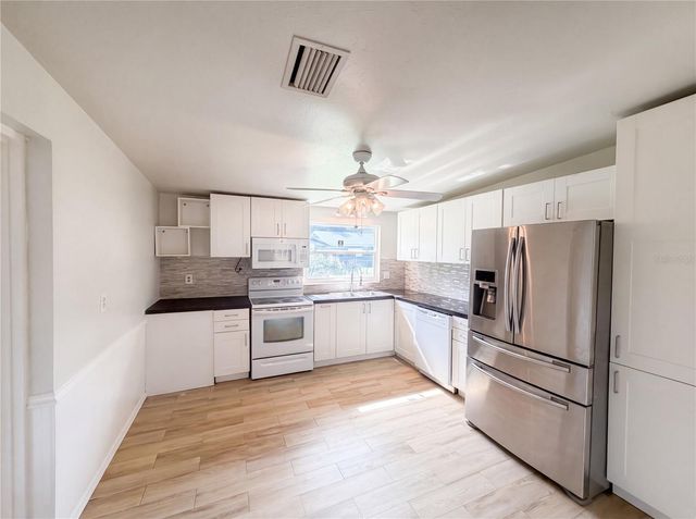 2710 WOODLAWN DRIVE, Winter Haven, FL 33881