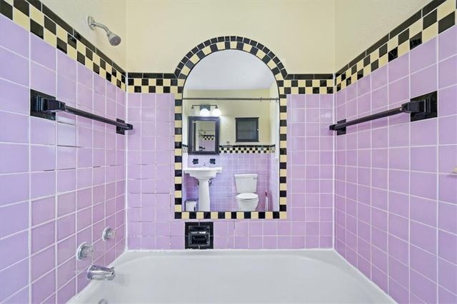 7404 Walnut Street, Kansas City, MO 64114
