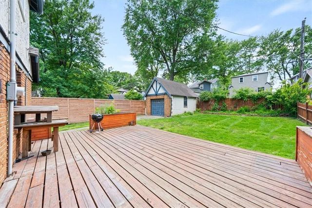 7404 Walnut Street, Kansas City, MO 64114