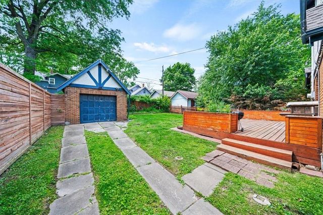 7404 Walnut Street, Kansas City, MO 64114