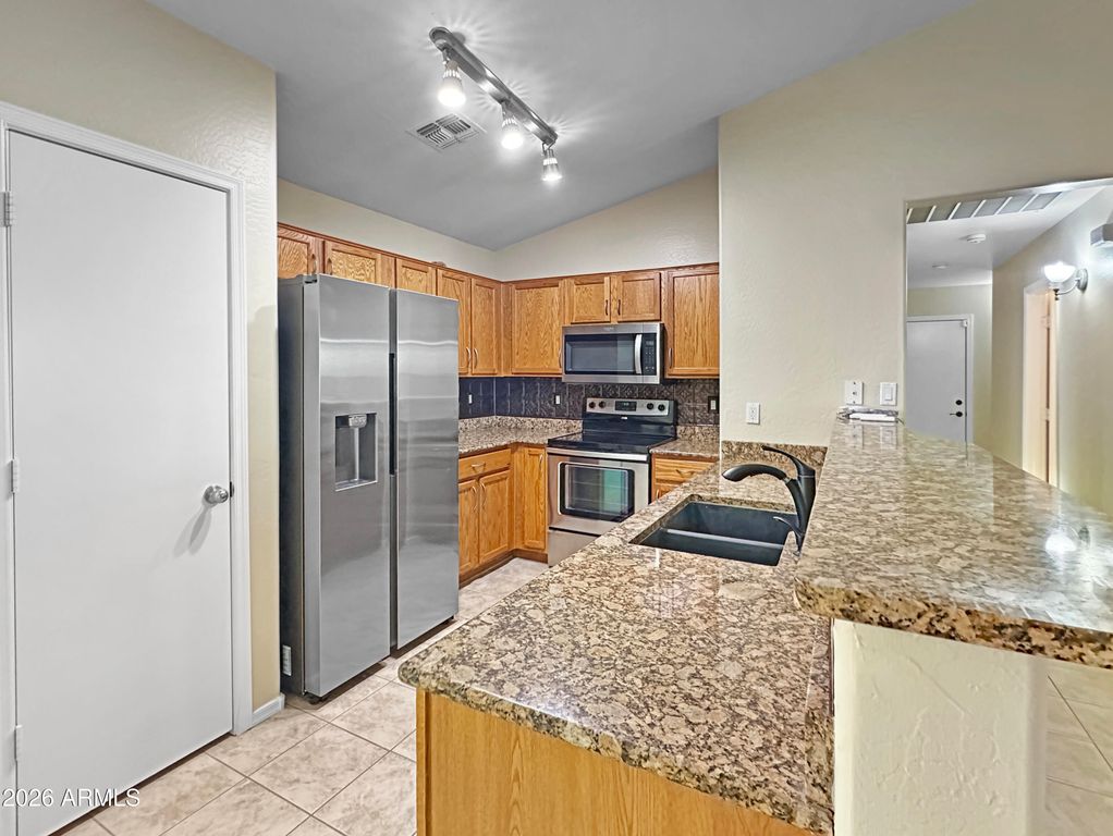 3797 W MORGAN Lane, San Tan Valley, AZ 85144 — photo 5