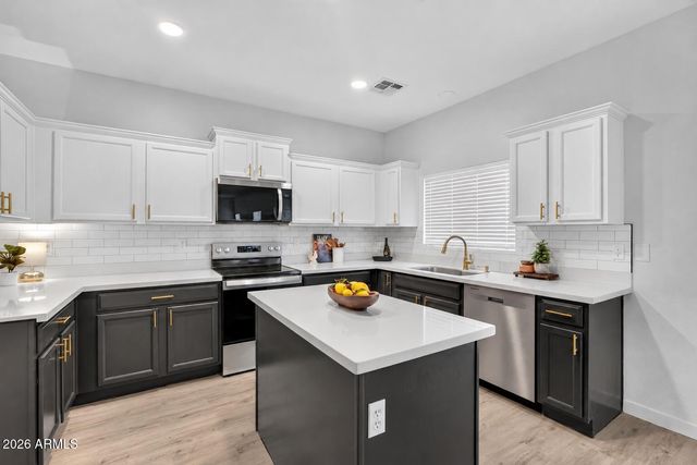 7127 S 53RD Lane, Laveen, AZ 85339