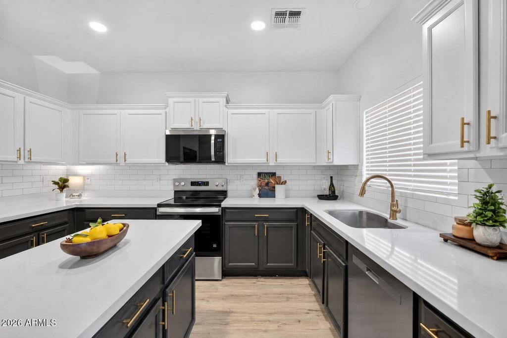 7127 S 53RD Lane, Laveen, AZ 85339