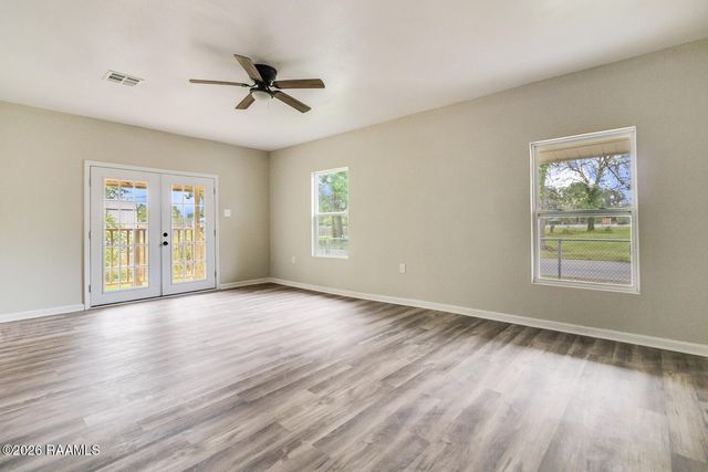 110 4th Street, Youngsville, LA 70592