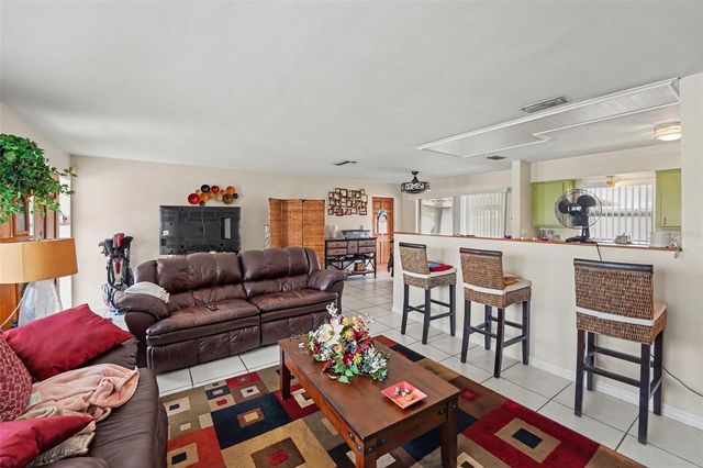 12149 PARK BOULEVARD 7, Seminole, FL 33772