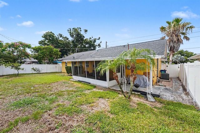 12149 PARK BOULEVARD 7, Seminole, FL 33772