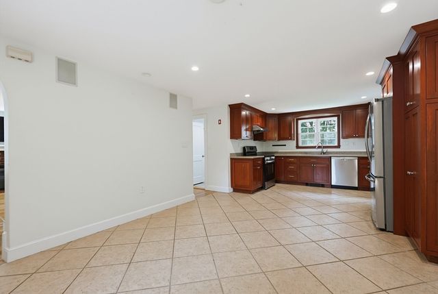 50 Rustic Rd, Walpole, MA 02032