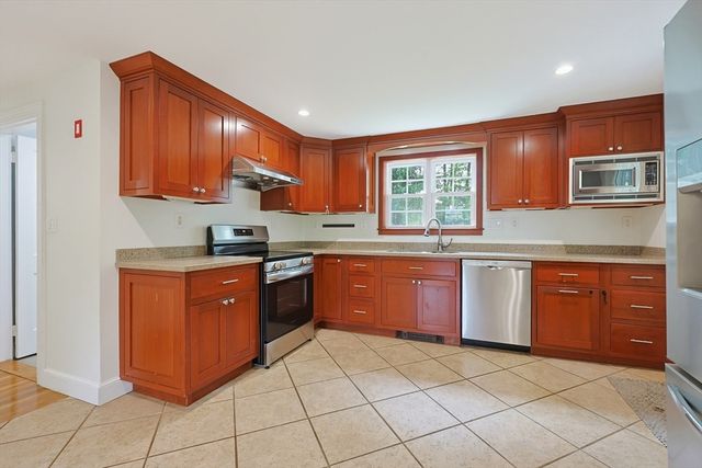 50 Rustic Rd, Walpole, MA 02032