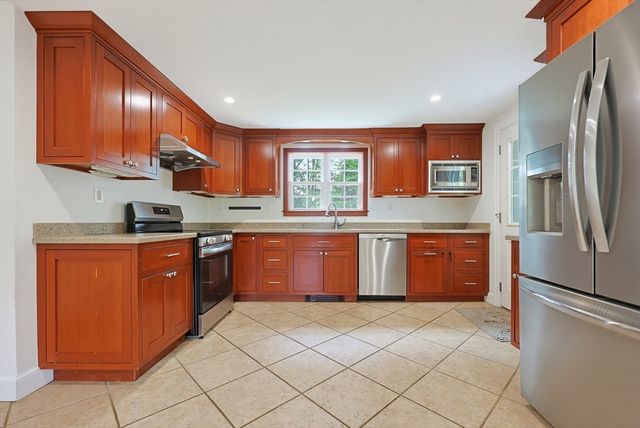 50 Rustic Rd, Walpole, MA 02032