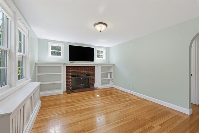 50 Rustic Rd, Walpole, MA 02032