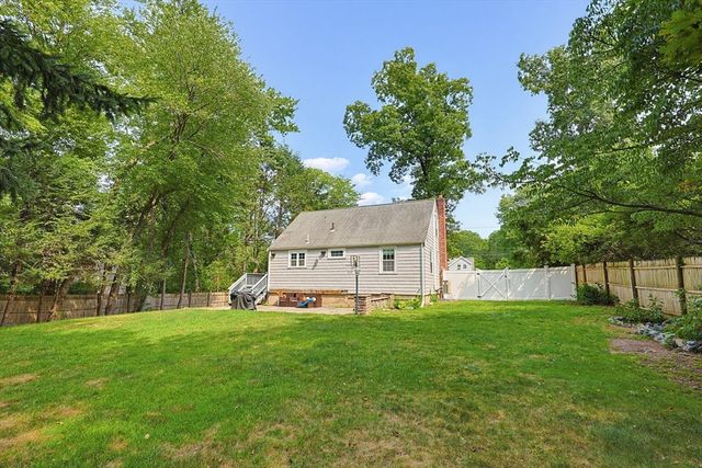 50 Rustic Rd, Walpole, MA 02032