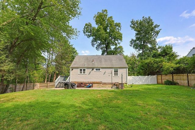 50 Rustic Rd, Walpole, MA 02032