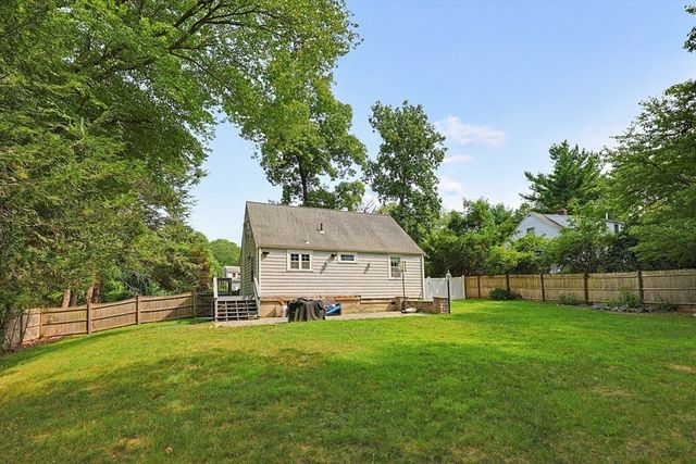 50 Rustic Rd, Walpole, MA 02032