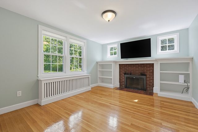 50 Rustic Rd, Walpole, MA 02032