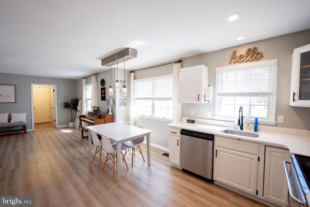 1817 W CLEAR LAKE DR, Salisbury, MD 21804