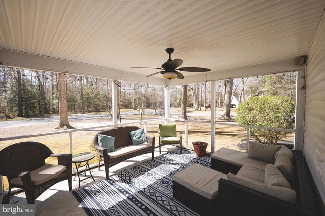 1817 W CLEAR LAKE DR, Salisbury, MD 21804