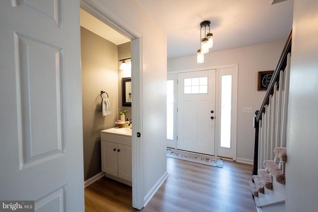 1817 W CLEAR LAKE DR, Salisbury, MD 21804