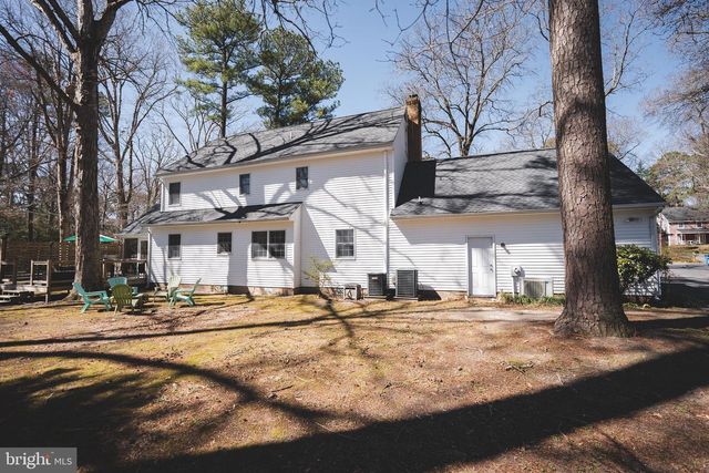 1817 W CLEAR LAKE DR, Salisbury, MD 21804