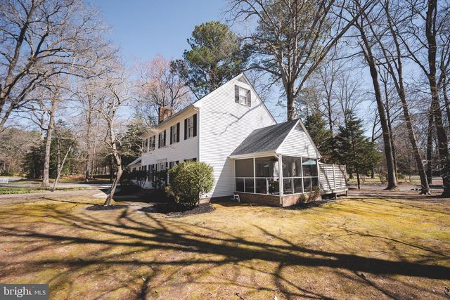 1817 W CLEAR LAKE DR, Salisbury, MD 21804