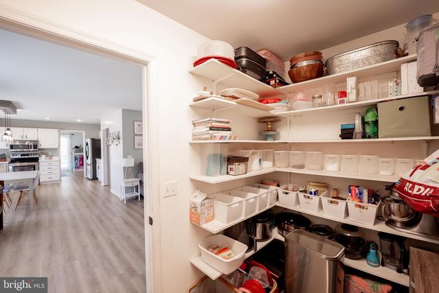 1817 W CLEAR LAKE DR, Salisbury, MD 21804