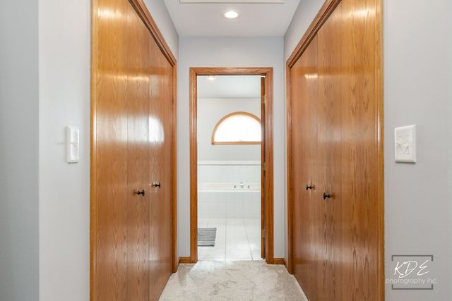 11 Warner Circle, Lemont, IL 60439