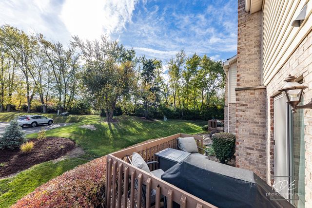 11 Warner Circle, Lemont, IL 60439