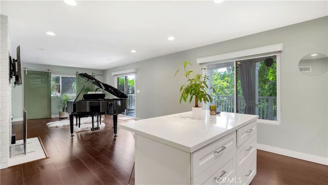 407 Alta Vista, South Pasadena, CA 91030