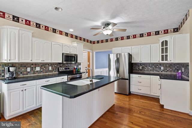 132 DARBY DR, Winchester, VA 22602