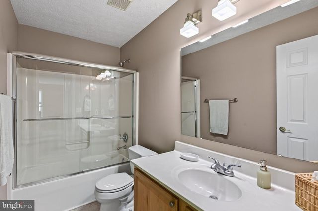132 DARBY DR, Winchester, VA 22602