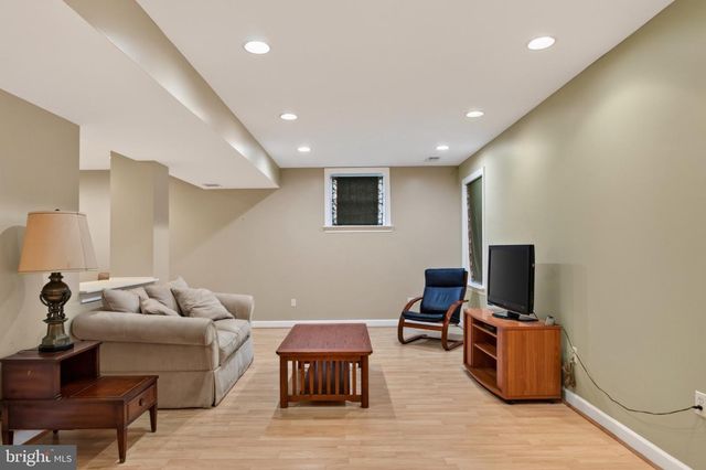 132 DARBY DR, Winchester, VA 22602