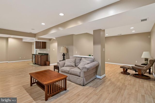 132 DARBY DR, Winchester, VA 22602