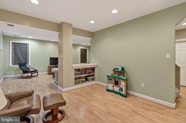 132 DARBY DR, Winchester, VA 22602